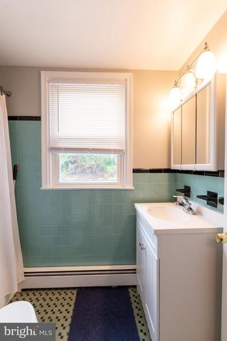 1569 COUNTY LINE RD, Bryn Mawr, PA 19010