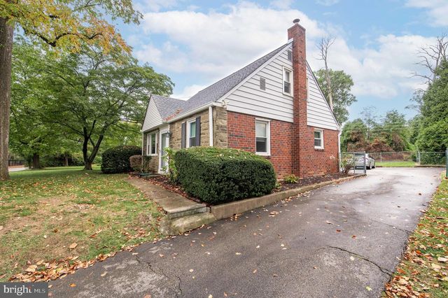 1569 COUNTY LINE RD, Bryn Mawr, PA 19010