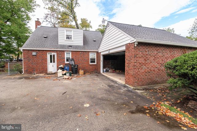 1569 COUNTY LINE RD, Bryn Mawr, PA 19010