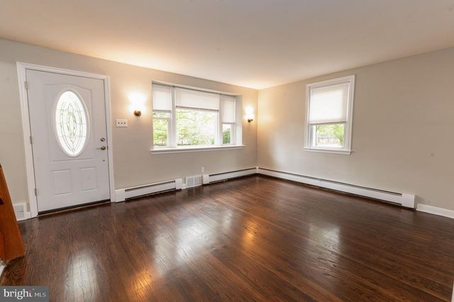 1569 COUNTY LINE RD, Bryn Mawr, PA 19010