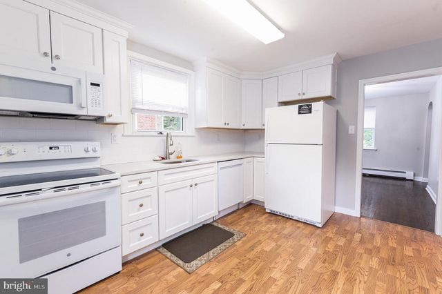 1569 COUNTY LINE RD, Bryn Mawr, PA 19010