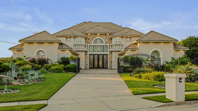 3704 Kingfisher Court, Flower Mound, TX 75022