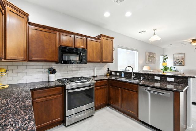 10769 E Sanctuary Ridge Lane, Tucson, AZ 85747