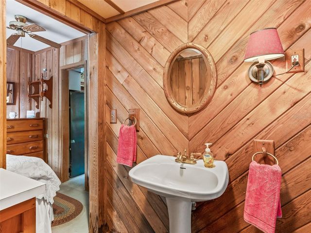 10518 SW 64TH AVENUE, Bushnell, FL 33513