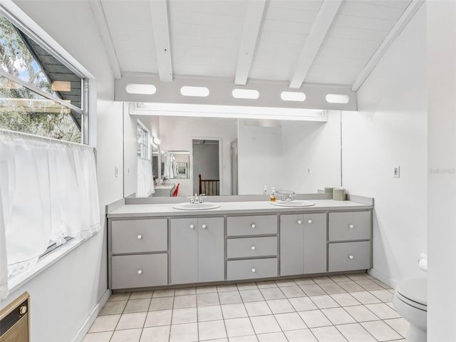 10518 SW 64TH AVENUE, Bushnell, FL 33513