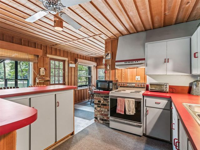10518 SW 64TH AVENUE, Bushnell, FL 33513