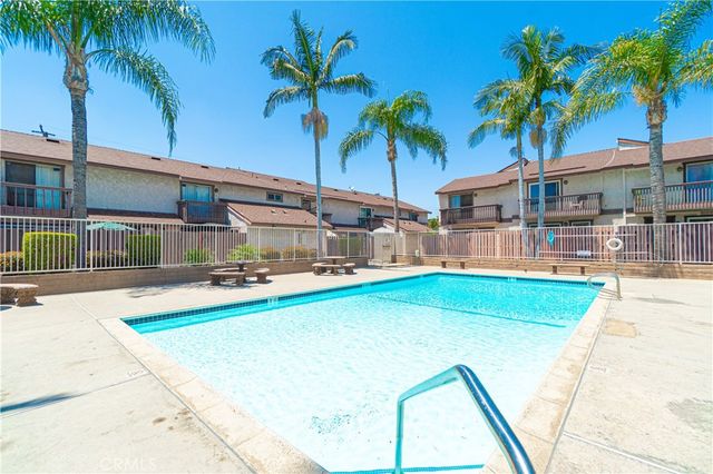 2231 Santa Fe 13, Long Beach, CA 90810