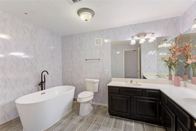 5859 Frankford Road 812, Dallas, TX 75252