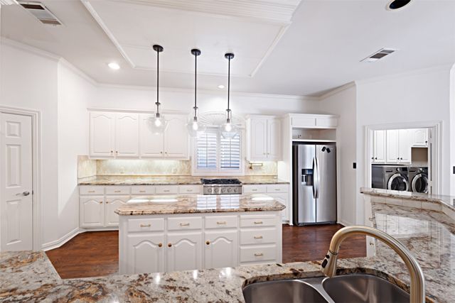 3406 Oakleaf Lane, Richardson, TX 75082