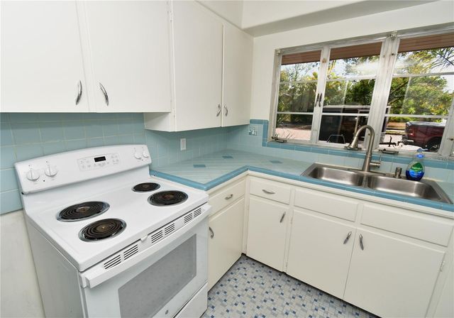 5435 5TH AVENUE S, St Petersburg, FL 33707