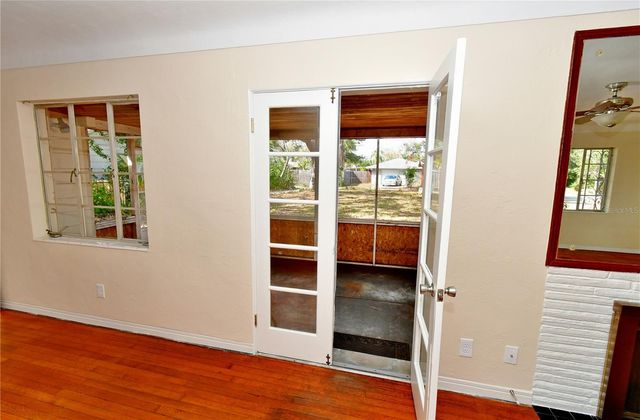 5435 5TH AVENUE S, St Petersburg, FL 33707