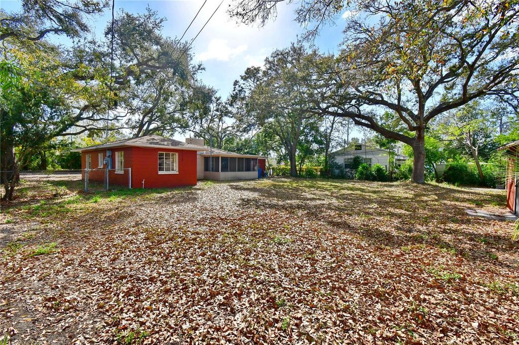 Image 30 of property listing at 5435 5TH AVENUE S, St Petersburg, FL 33707