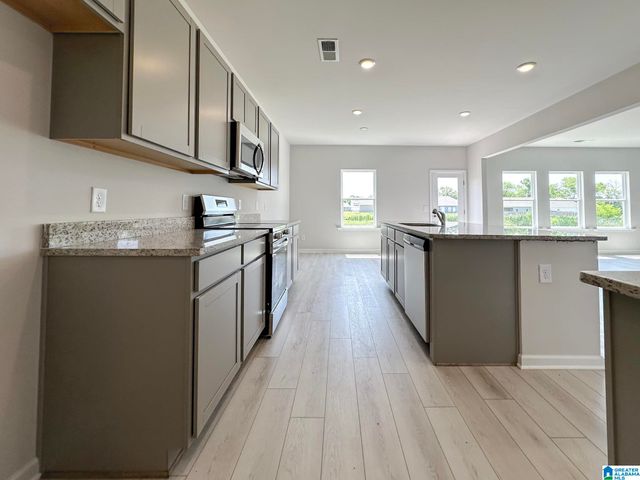 9372 BRUNSWICK AVENUE, Kimberly, AL 35091
