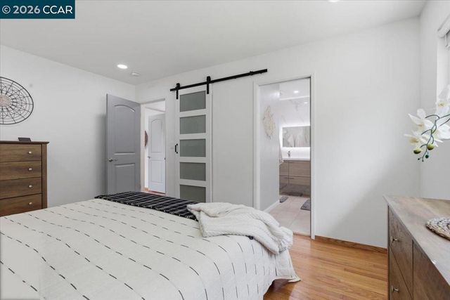 125 Elysian Fields Dr, Oakland, CA 94605