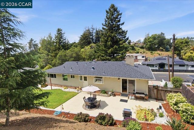125 Elysian Fields Dr, Oakland, CA 94605