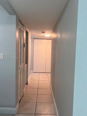 8870 Fontainebleau Blvd 309, Miami, FL 33172