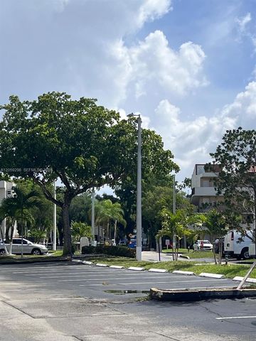 8870 Fontainebleau Blvd 309, Miami, FL 33172