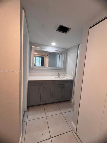 8870 Fontainebleau Blvd 309, Miami, FL 33172