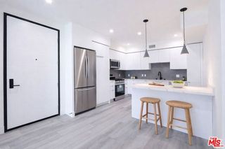 11800 Courtleigh Drive 306, Los Angeles, CA 90066