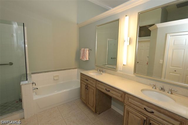 1080 5th ST S 1080, Naples, FL 34102