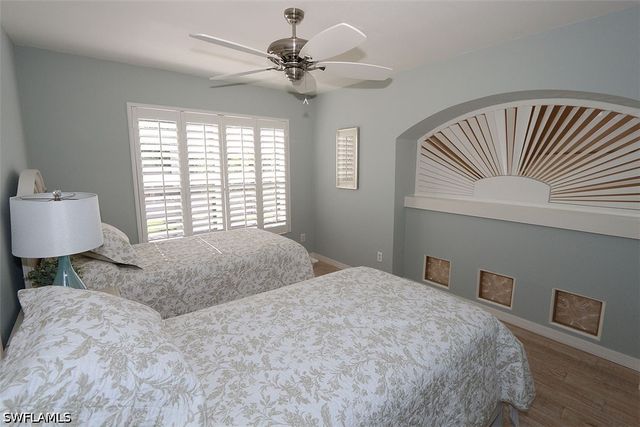 1080 5th ST S 1080, Naples, FL 34102