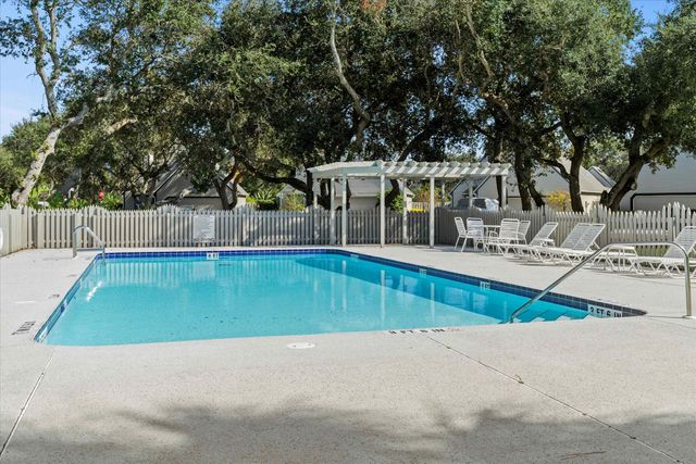 328 Village Dr F, St Augustine, FL 32084