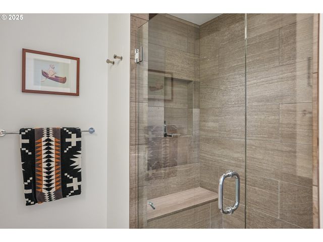 1075 Nw NORTHRUP St 1012, Portland, OR 97209