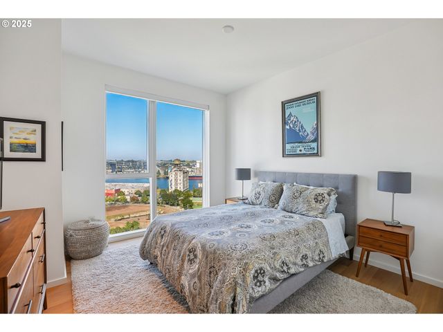 1075 Nw NORTHRUP St 1012, Portland, OR 97209