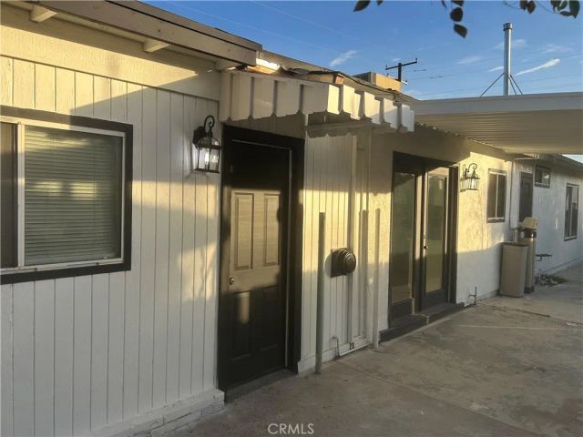9678 5th, Hesperia, CA 92345