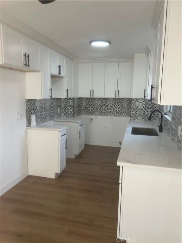 9678 5th, Hesperia, CA 92345