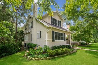 1062 Ash Street, Winnetka, IL 60093
