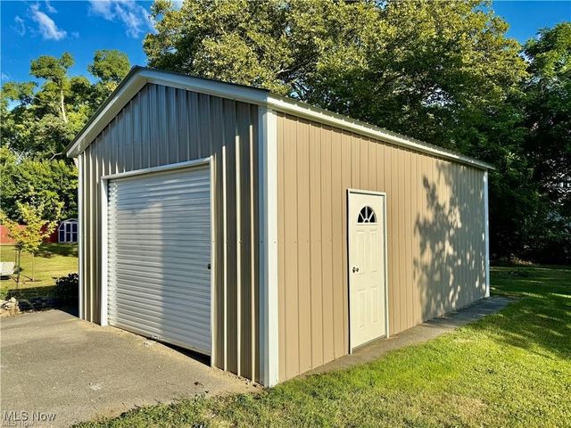 281 Sexton Street, Struthers, OH 44471