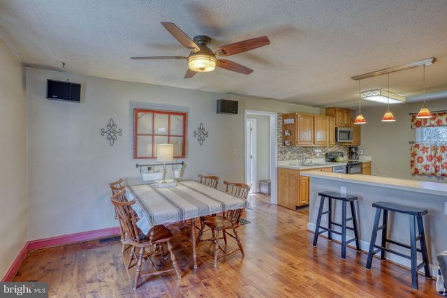 562 RAILROAD AVE, Townsend, DE 19734
