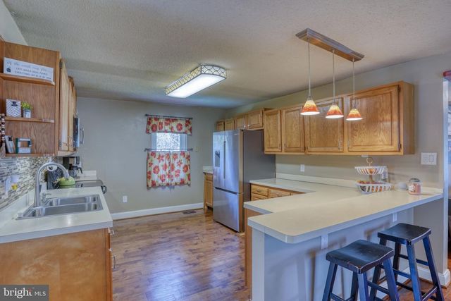 562 RAILROAD AVE, Townsend, DE 19734