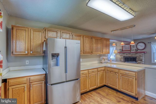 562 RAILROAD AVE, Townsend, DE 19734