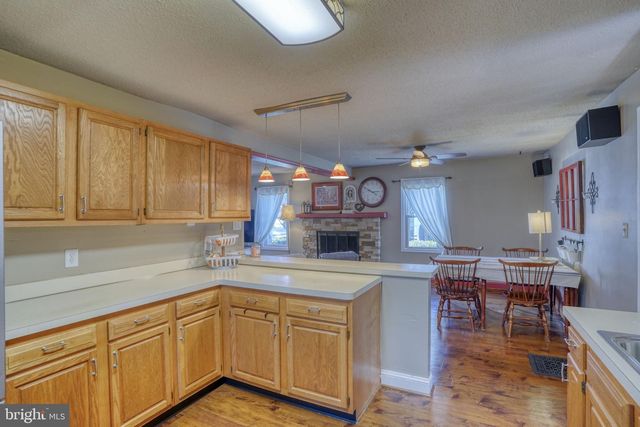 562 RAILROAD AVE, Townsend, DE 19734