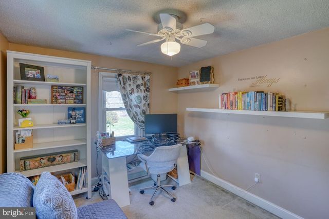 562 RAILROAD AVE, Townsend, DE 19734