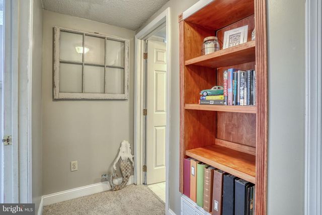 562 RAILROAD AVE, Townsend, DE 19734