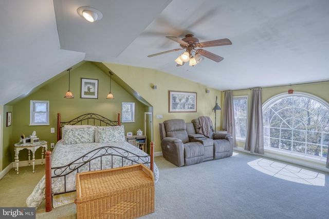 562 RAILROAD AVE, Townsend, DE 19734