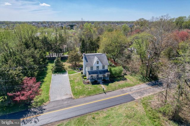 562 RAILROAD AVE, Townsend, DE 19734