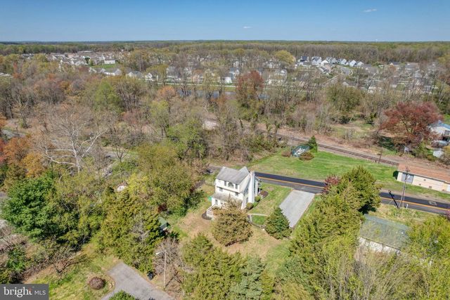 562 RAILROAD AVE, Townsend, DE 19734