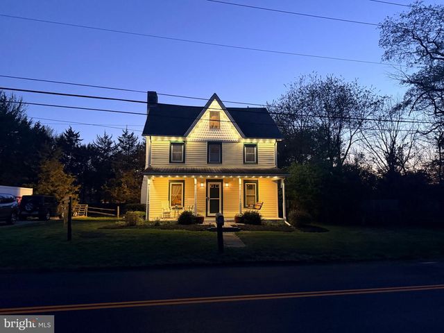 562 RAILROAD AVE, Townsend, DE 19734