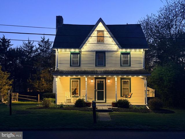 562 RAILROAD AVE, Townsend, DE 19734