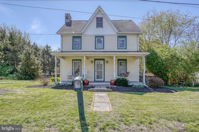 562 RAILROAD AVE, Townsend, DE 19734