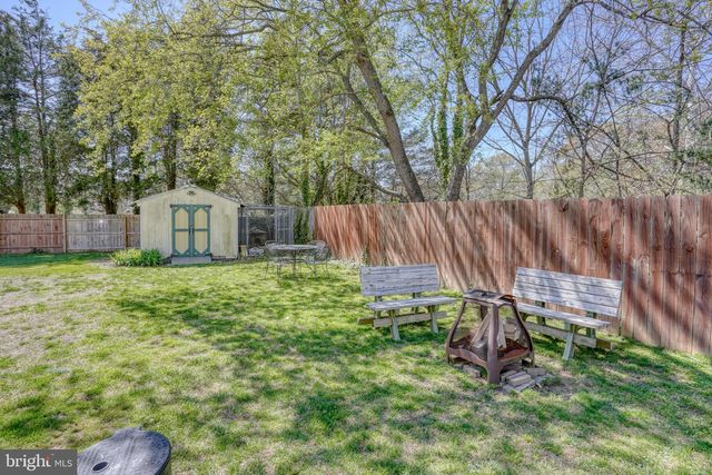 562 RAILROAD AVE, Townsend, DE 19734