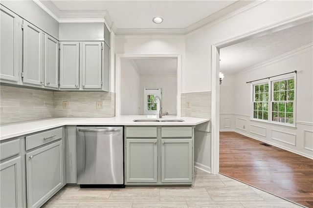 2806 Brookwest Drive SW, Marietta, GA 30064