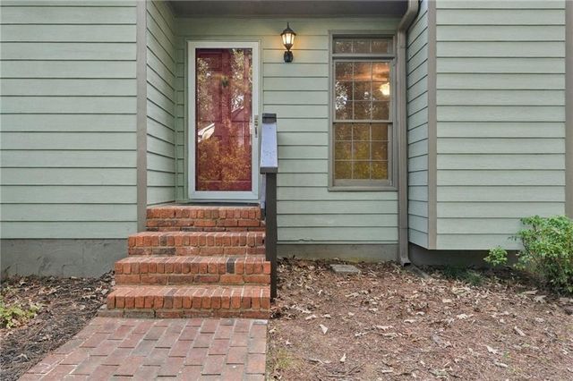 2806 Brookwest Drive SW, Marietta, GA 30064