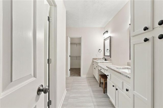 2806 Brookwest Drive SW, Marietta, GA 30064