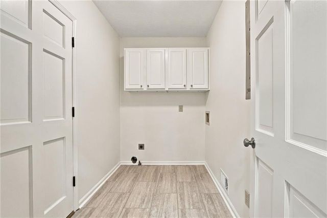 2806 Brookwest Drive SW, Marietta, GA 30064