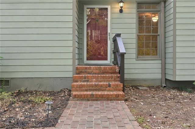 2806 Brookwest Drive SW, Marietta, GA 30064